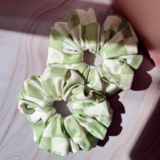 Green Gingham Check Scrunchie πΏπ€