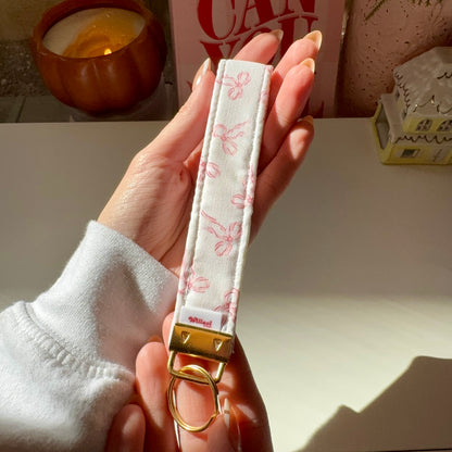 Winter Bow Wristlet Keychain 🎀🔑
