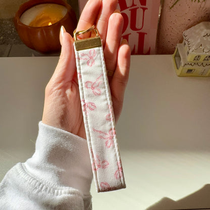 Winter Bow Wristlet Keychain 🎀🔑