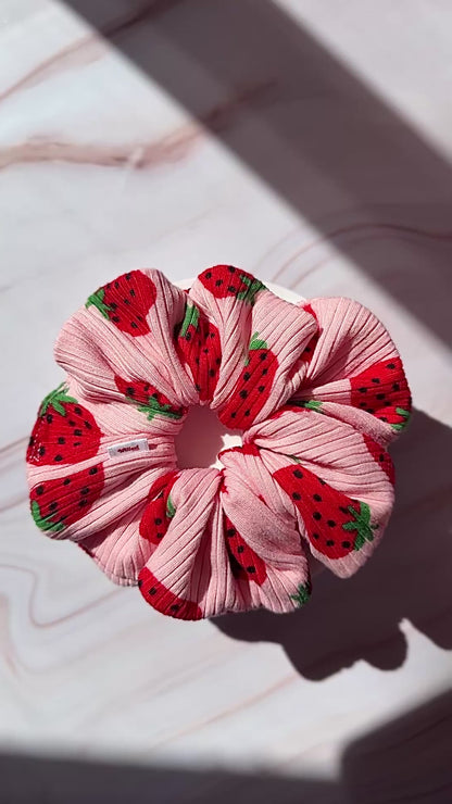 Berry Sweet Scrunchie 🍓💕