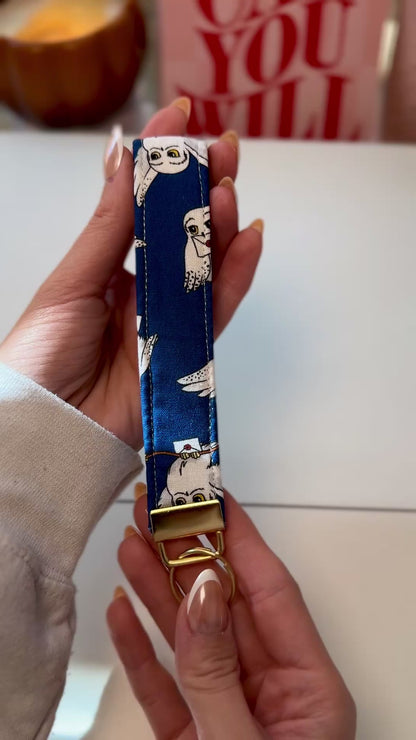 Owl Mail Delivery Wristlet Keychain 🦉🔑